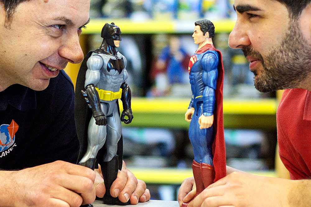 Batman v Superman, sfida tra supereroi