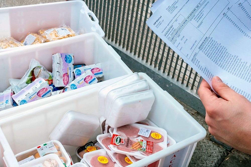 All’Ipercoop siamo 'Brutti ma Buoni'