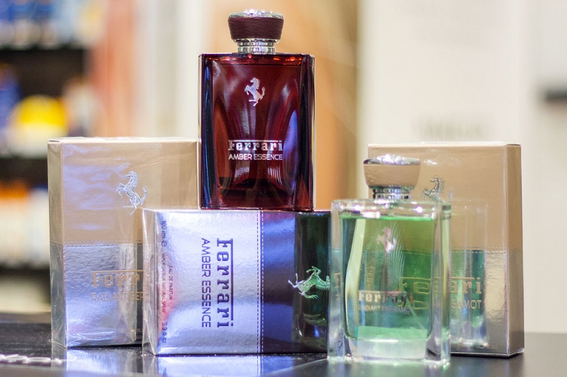 Ferrari, profumo di velocità