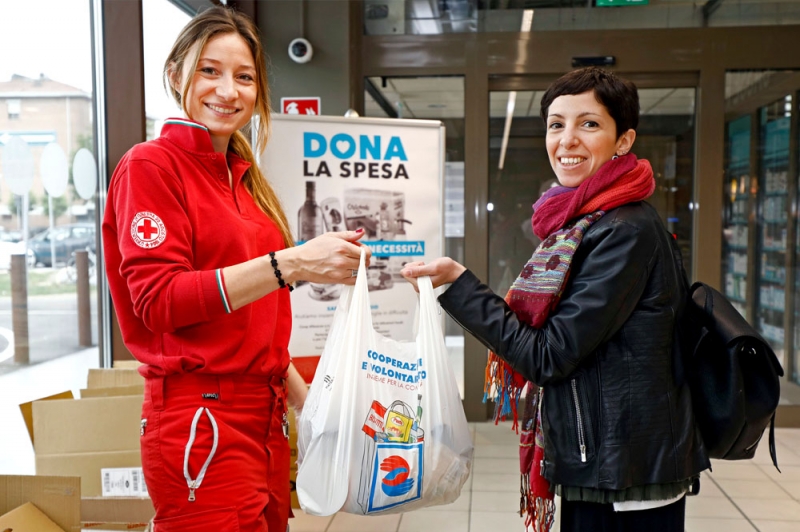 All’Ipercoop la spesa si dona