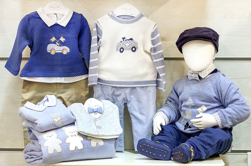 Vestite quel bambino!